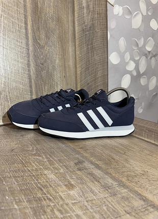 Кросівки adidas  44/28,5см