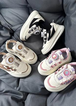 Детские кроссовки