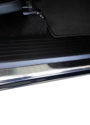Накладки на пороги carmos для toyota hilux 2006-2015 4шт хромированные самоклеящиеся накладки на двери и dm-11
