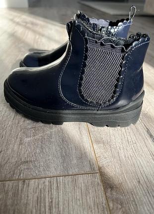 Черевики zara на замку,23 розміру