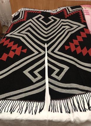 Накидка на плечі з гарним малюнком геометричним 1,65м на 1,26м