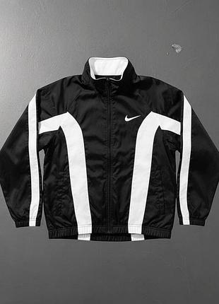 Чоловіча вітровка nike