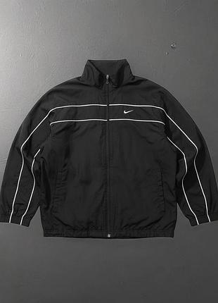 Чоловіча вітровка nike в чорному кольорі