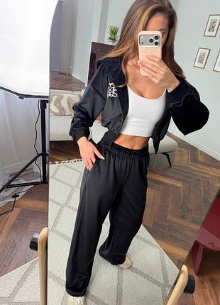 Костюм велюровый с вышивкой 🌑