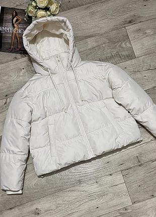 Молочная оверсайз куртка-пуффер zara, р.s-l