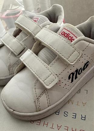 Кросівки adidas на дівчинку 22 розміру