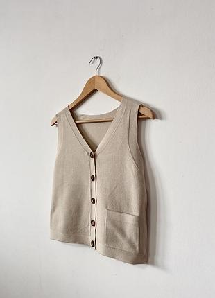 Базова жилетка на ґудзиках🌿