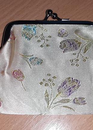 Кошельки с подкладкой внимательно читайте условия пересылки!