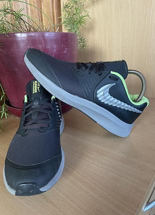 Кросівки  модель nike star runner 2 р 38,5