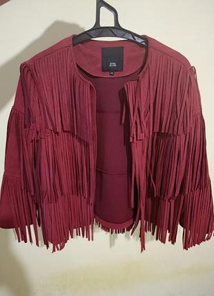 Замшева куртка бордо у стилі бохо