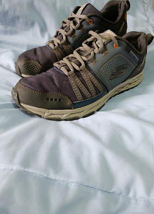 Мужские кроссовки.