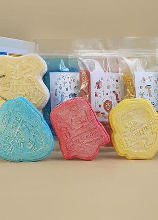 Большой подарочный набор бомбочек на тему гарри поттер "факультеты гогворсту", оригинальный подарок на день рождения