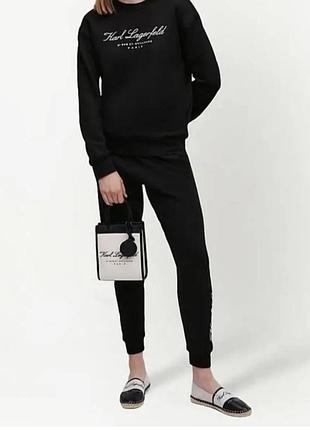 Жіночий оригінальний спортивний костюм