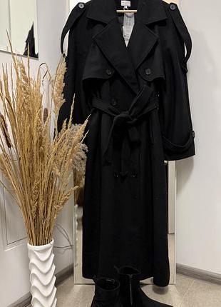 Фантастичне щільне вовняне пальто від колоборації бренду na-kd&josephine