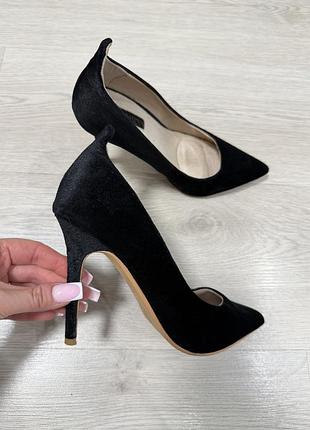 Женские черные бархатные туфли лодочки 37 размер
