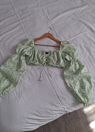 Жіночий квітковий кроп-топ з довгим рукавом h&m