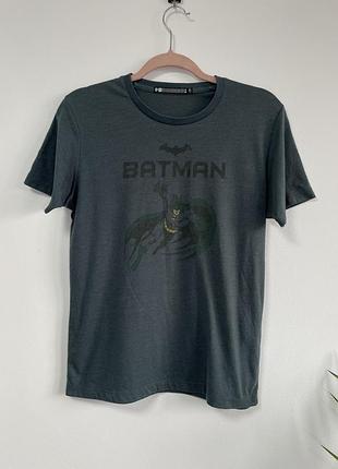 Чоловіча футболка колаборація uniqlo warner brothers з batman