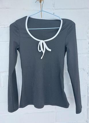 Лонгслив в рубчик с декоративной лентой, размер xs (34)