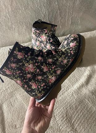 Чоботи dr.martens