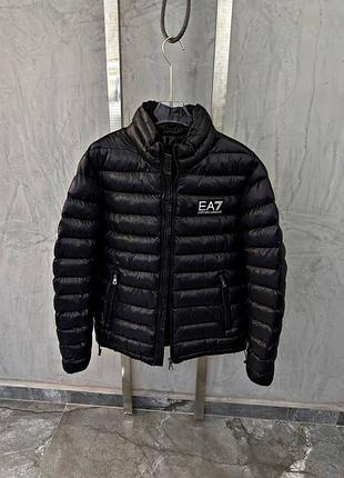 Чоловіча куртка armani в чорному кольорі