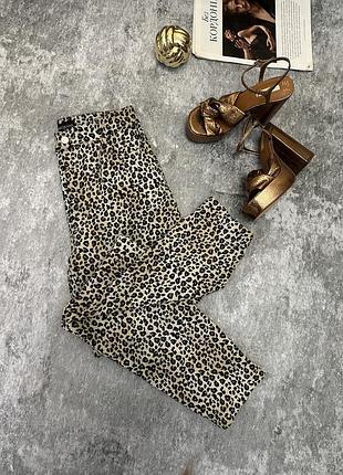 Джинсы в леопардовый принт cambio