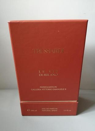 Коробка от парфюмернной воды trussardi le vie di milano passeggiata in galleria vittorio emanuele ii