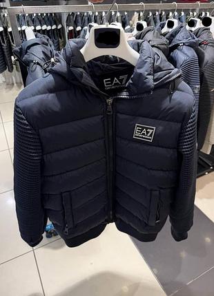 Чоловіча куртка armani