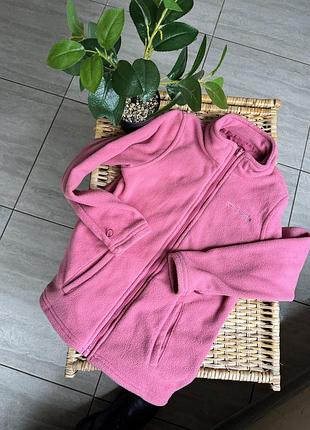 Фліска на дівчинку