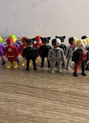 Фігурка kinder marvels 4