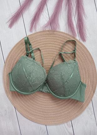 Бюст, бюстгальтер