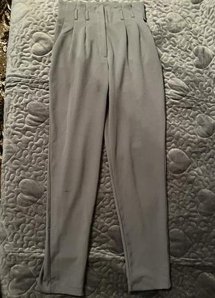 Сірі стильні брюки🩶