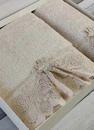 Бежевий комплект рушників, лазневий і для обличчя, у подарунковому пакованніpupilla romantik bambuk