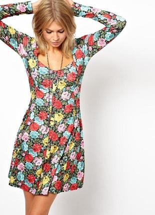 Распродажа платье asos натуральное на пуговицах с вырезом сердечком