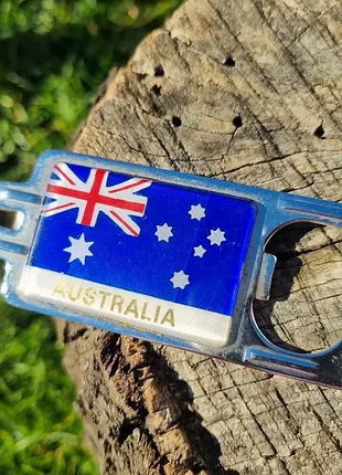 Винтажная открывалка australia.