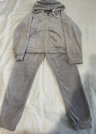 Костюм для дівчинки