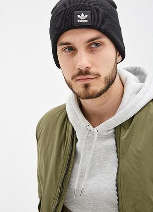 Adidas акриловая шапка бини черного цвета