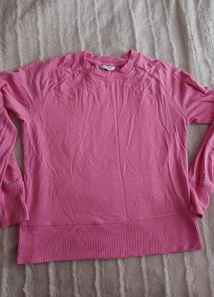 Светр жіночий