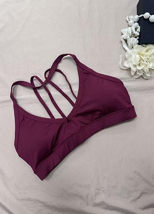 Спортивний топ