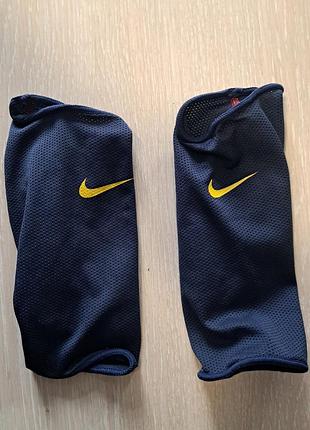 Тремячи щитков nike 2
