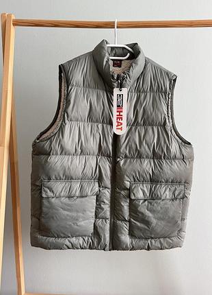 Безрукавка /жилетка чоловіча оливкового кольору