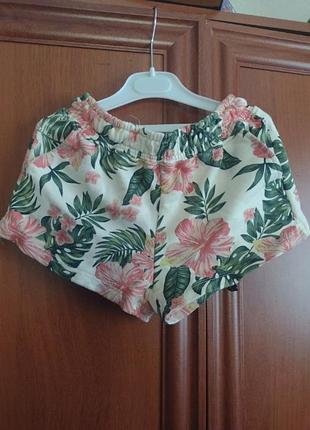 Шорти на дівчинку.