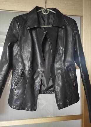 Куртка шкіряна