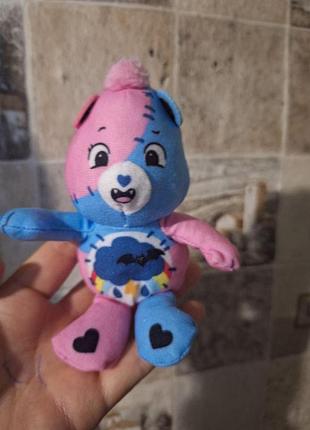 Любые 3 плюшевые мишки из хеппи мил от mcdonald's на хэллоуин, большая британия, 2025 г.