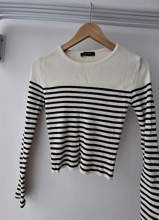 Трикотажный свитер 2