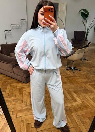 Стильний жіночий брючний прогулянковий костюм