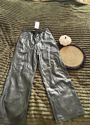Шкіряні штани sinsay нові