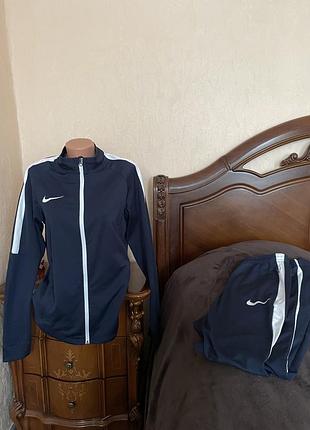 Костюм nike оригінал з німеччини