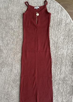 Стилтний облягаючий сарафан