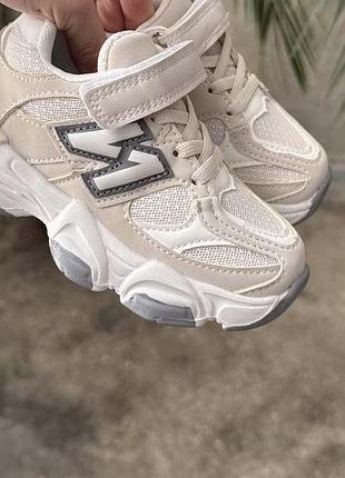 Кросівки на дівчинку