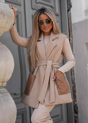 Жилет жіночий букле